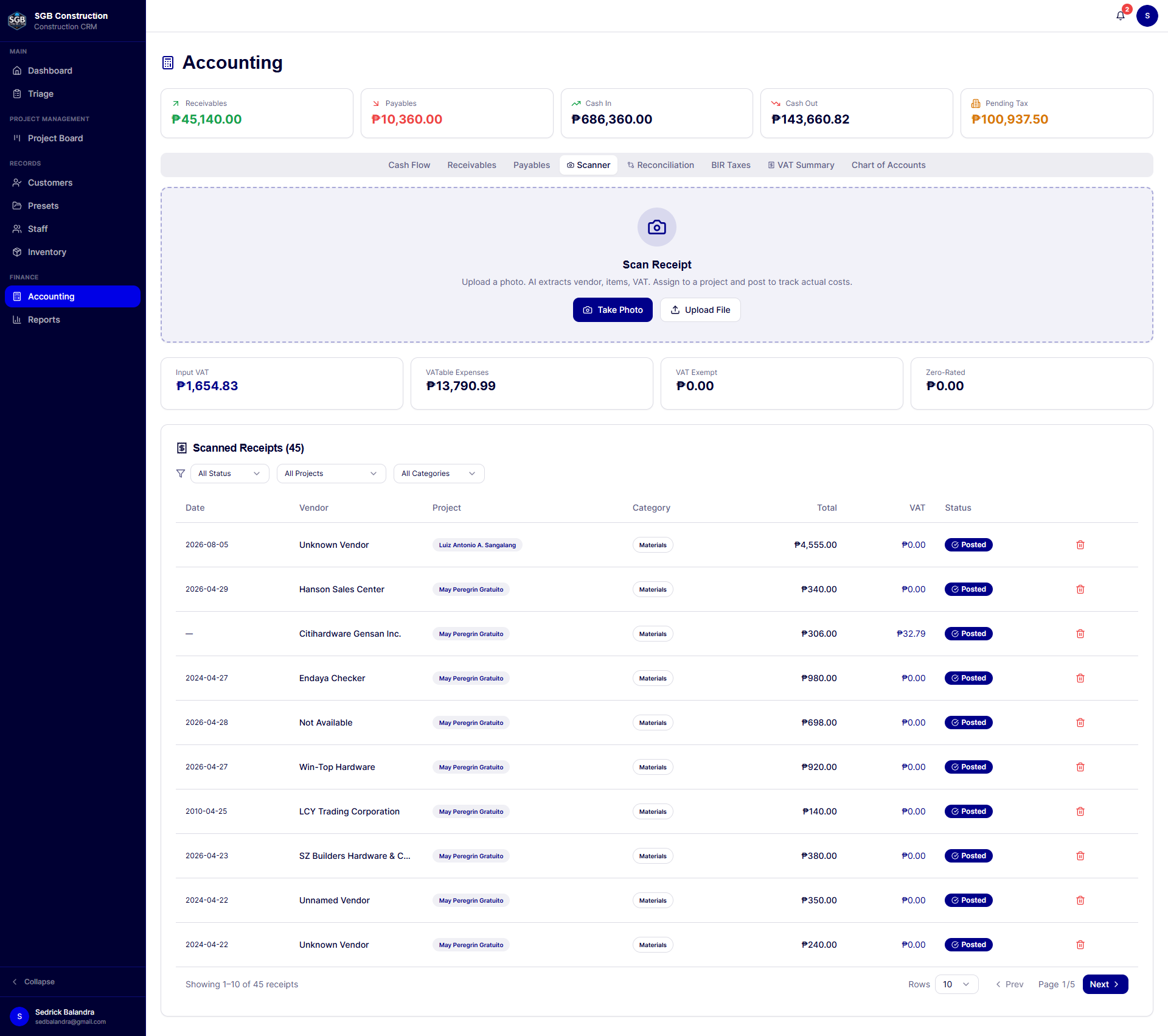 AI receipt scanner that extracts vendor, items, and VAT